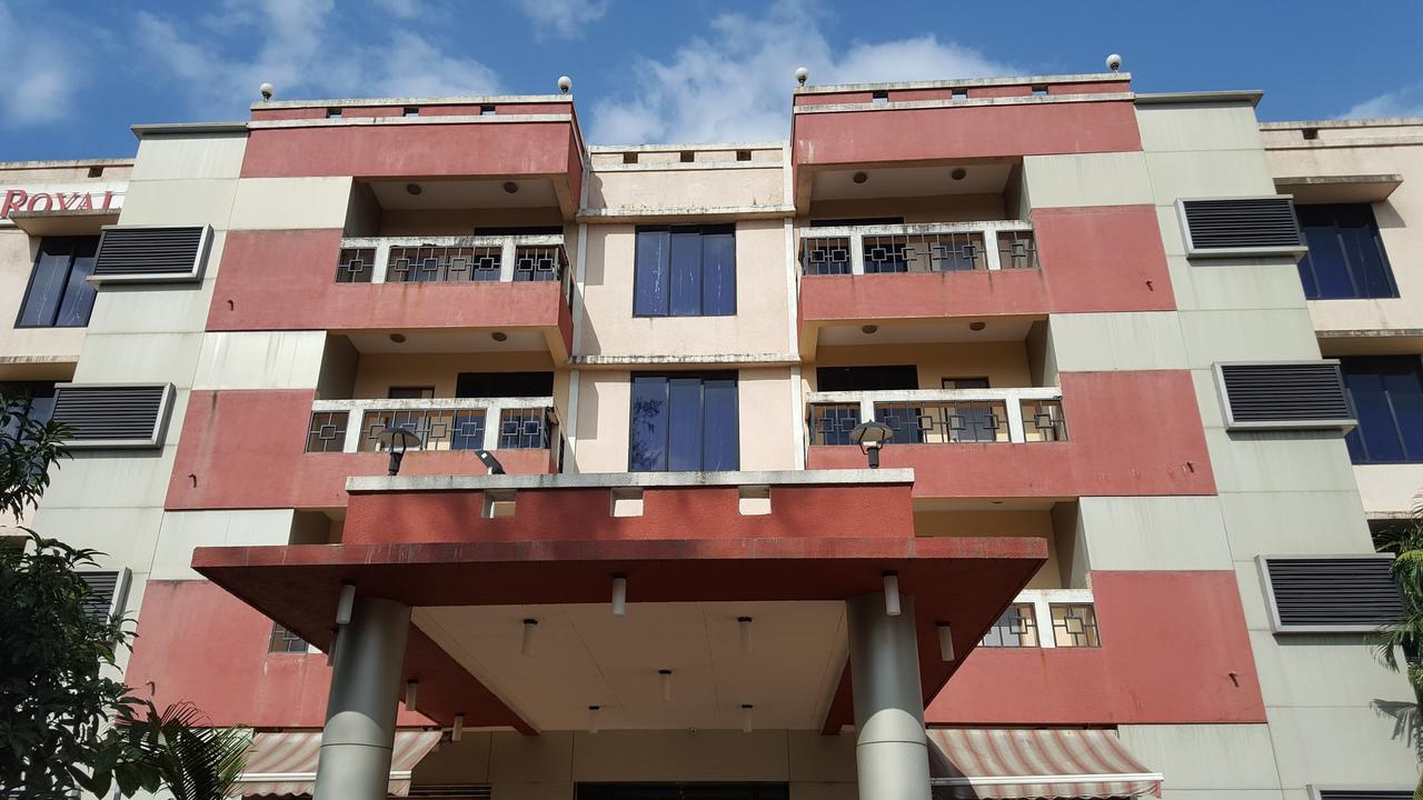 Hotel Le Royale Dadra Exteriér fotografie